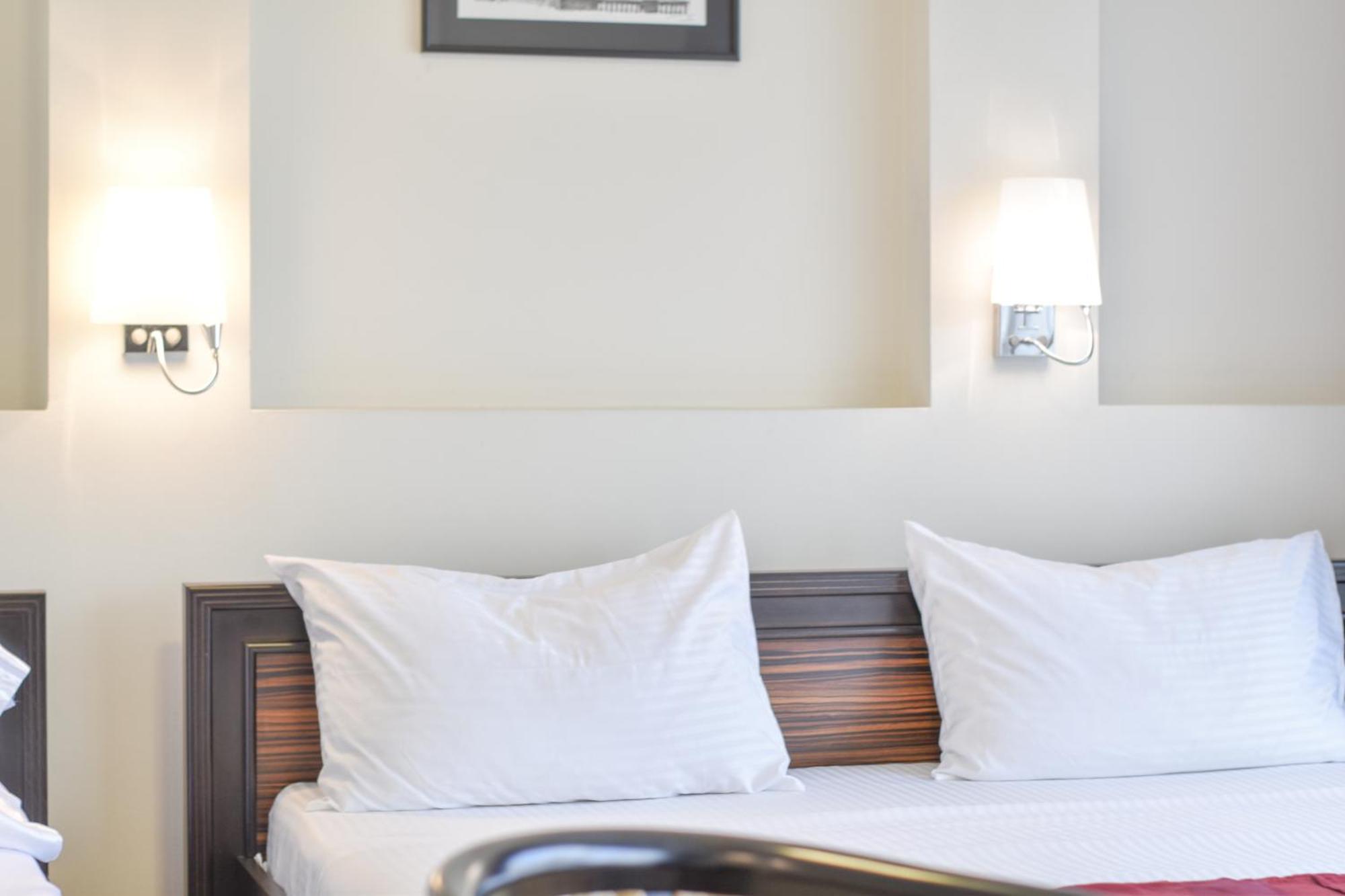Hotel Hamburg Скопие Екстериор снимка