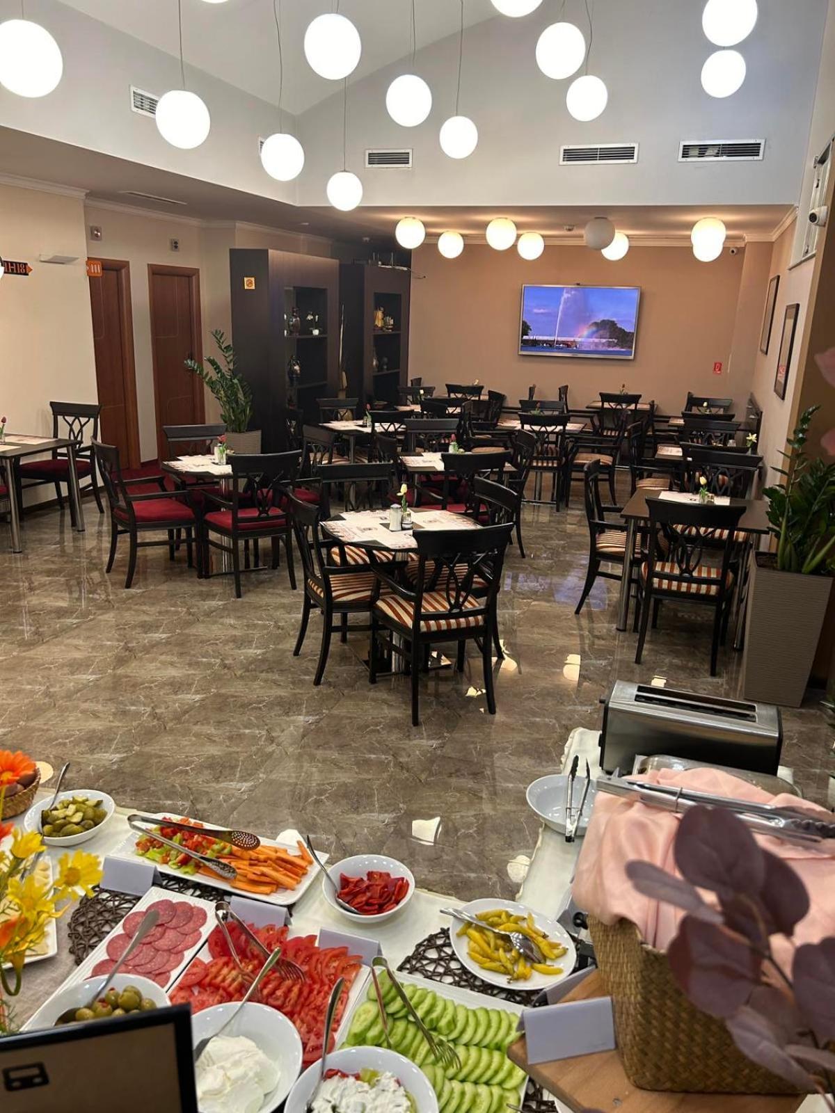 Hotel Hamburg Скопие Екстериор снимка