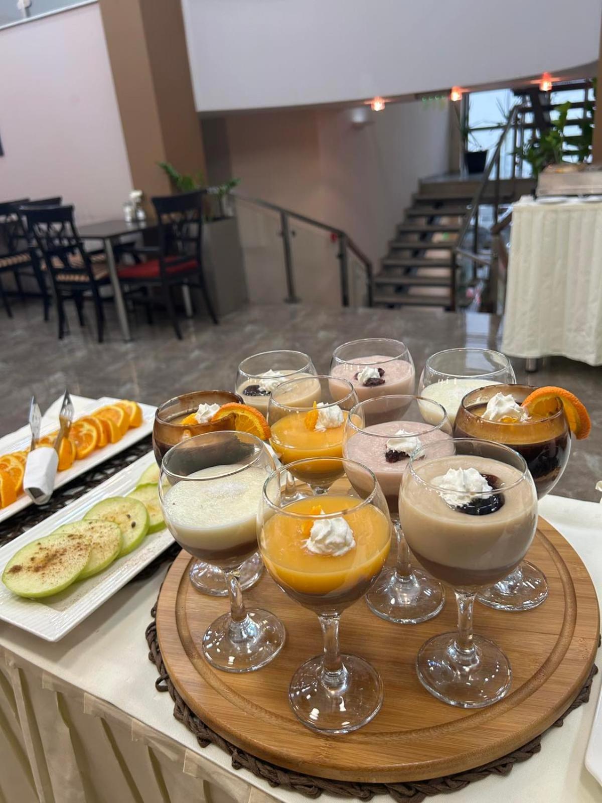 Hotel Hamburg Скопие Екстериор снимка